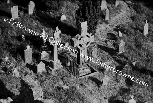 BOWERS FAMILY AT MONASTERBOICE